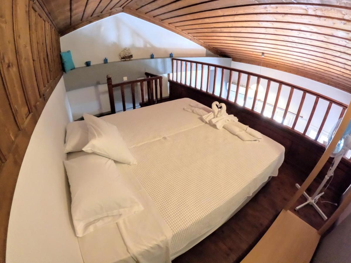 Cozy Apartments In Symi Center Buitenkant foto